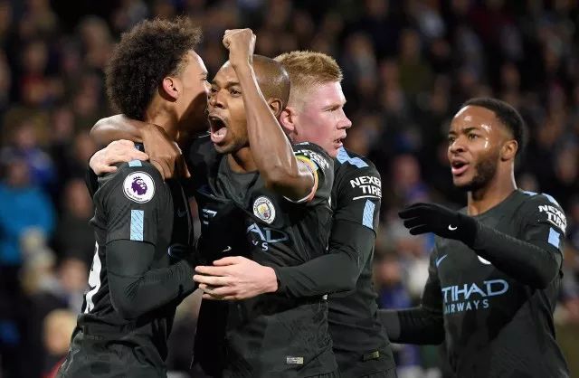 九游官网 -西汉姆发布备战花絮；赛后豪取连胜；CBA常规赛任务艰巨；身体对抗强度拉满的简单介绍